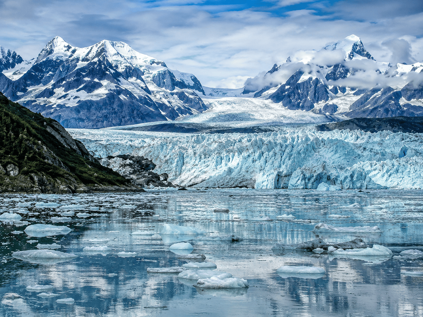 Voyage Alaska — panorama majestueux sur les sommets enneigés et les grands espaces sauvages