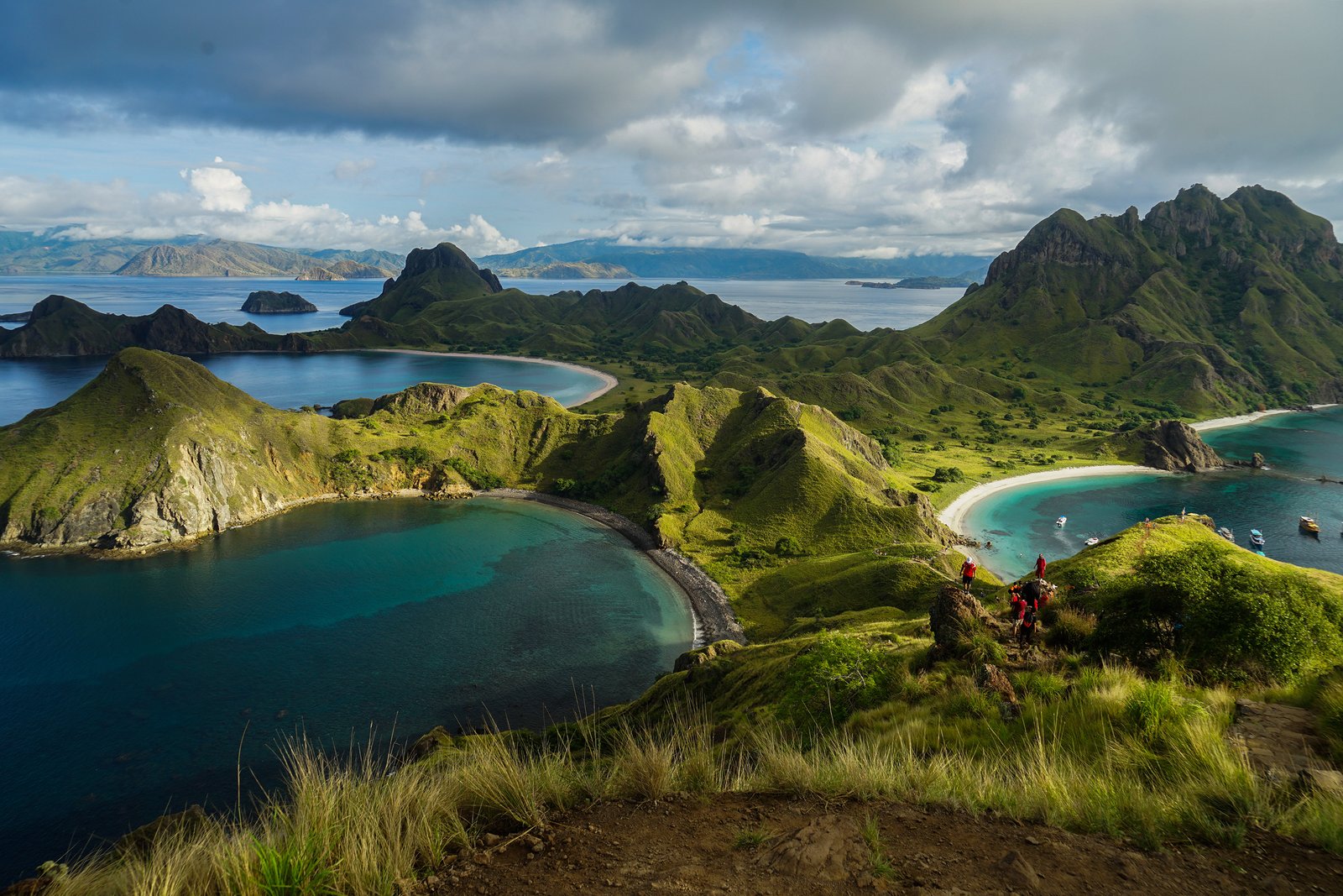 Vue panoramique depuis l'île de Padar, parc national de Komodo, Flores