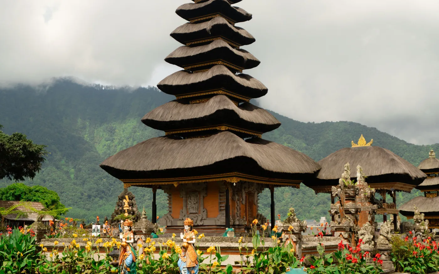 Temple d'Ulun Danu Bratan à Bali en septembre